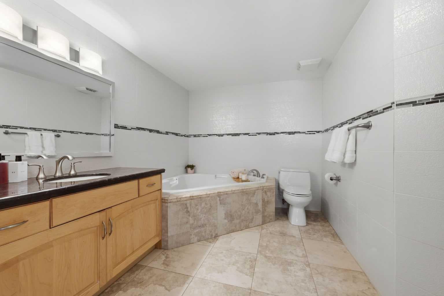 103, 2411 Erlton Road SW