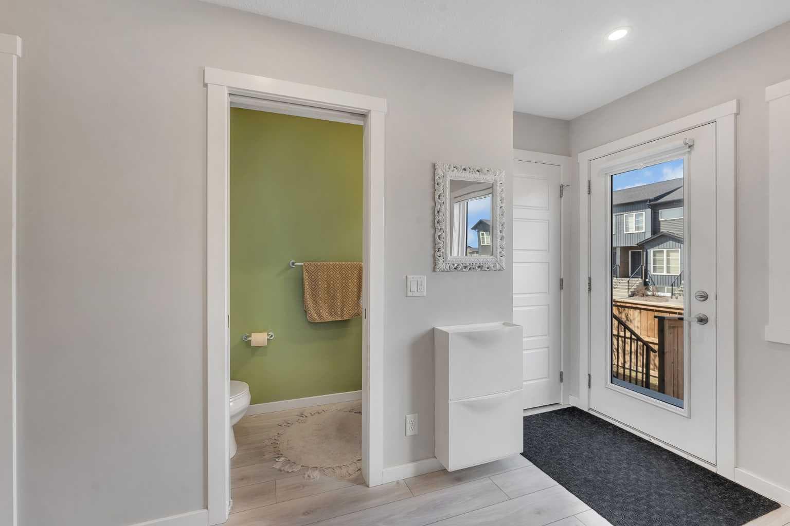 124, 31 Red Embers Parade NE