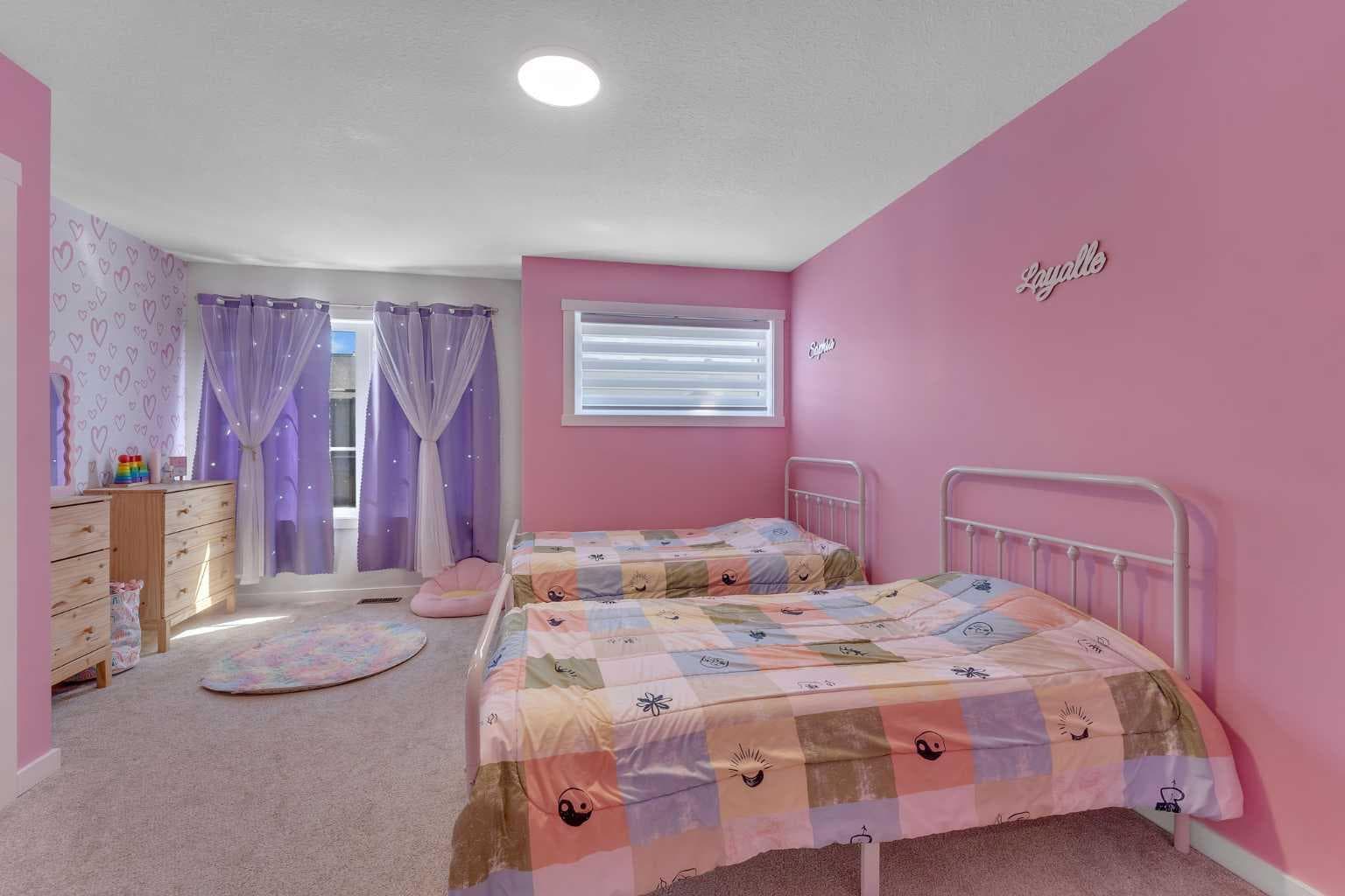 124, 31 Red Embers Parade NE