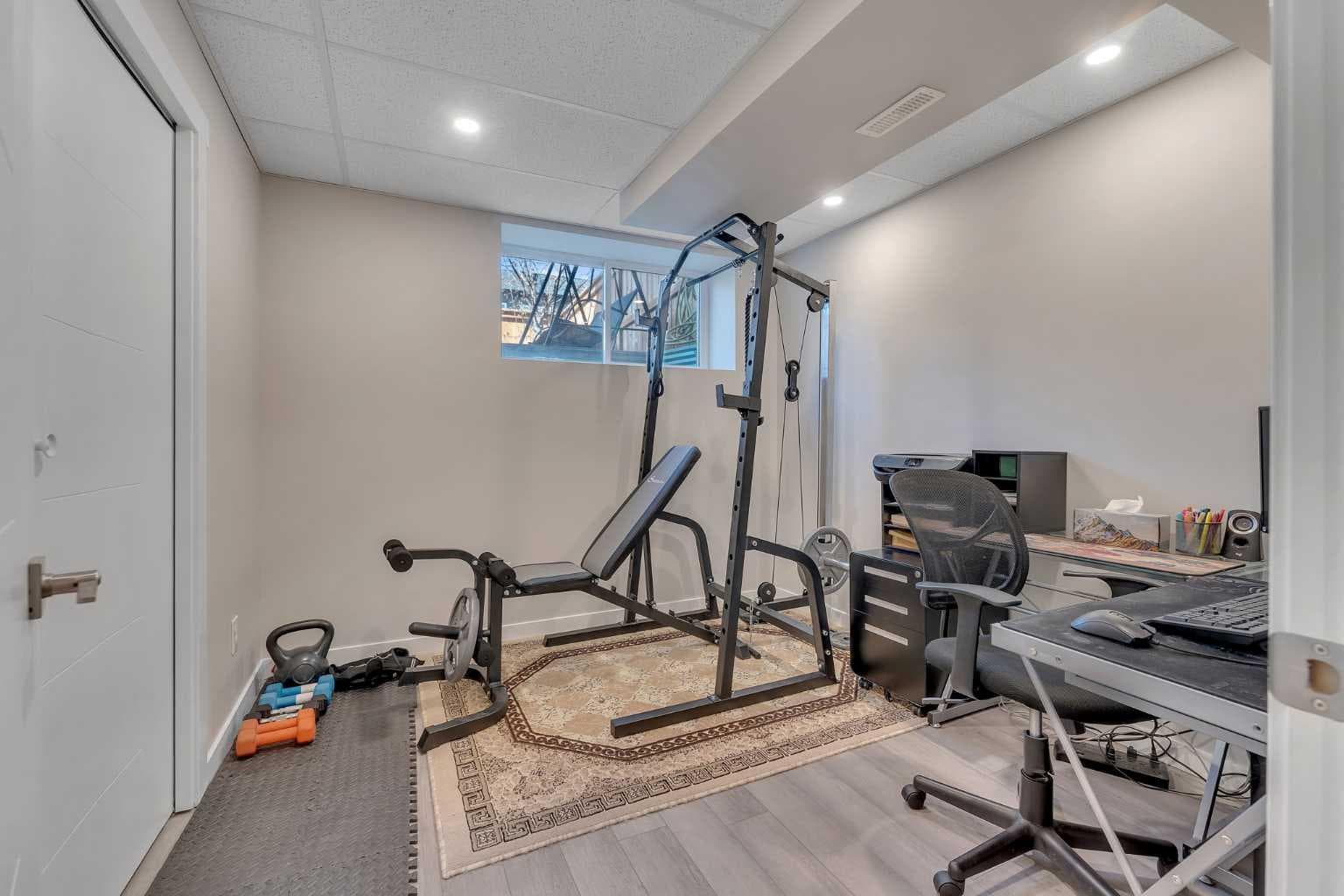 124, 31 Red Embers Parade NE