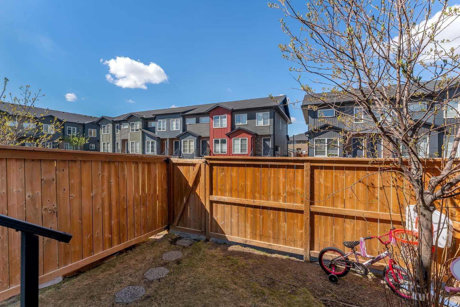 124, 31 Red Embers Parade NE