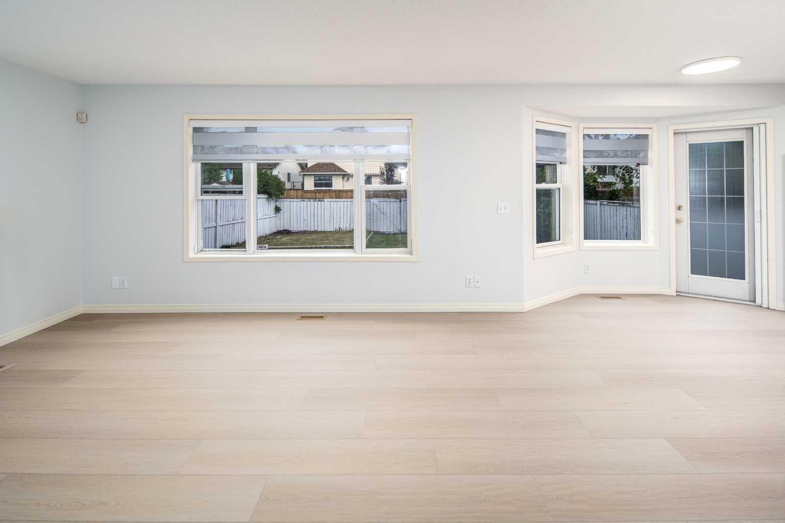859 Harvest Hills Drive NE