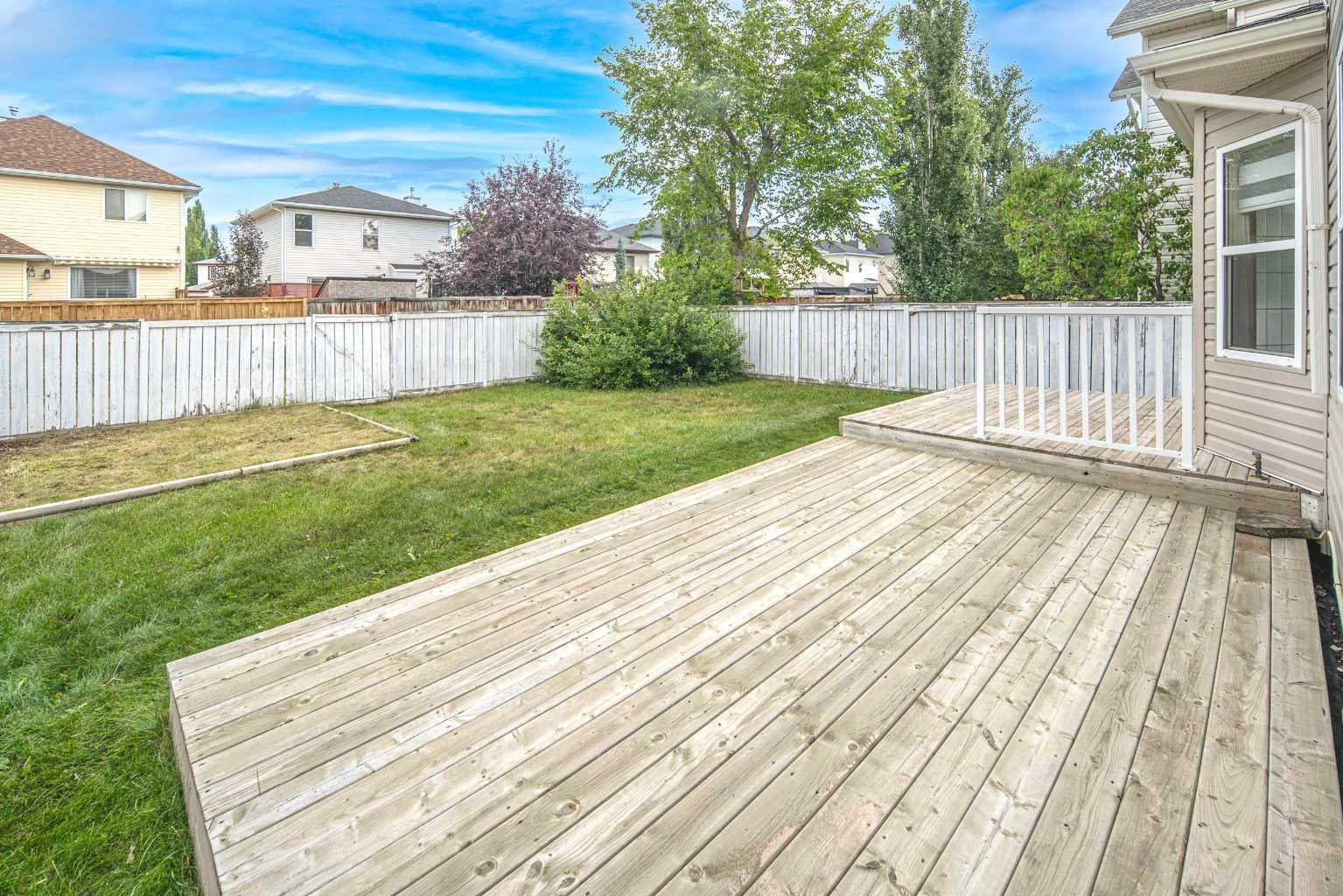 859 Harvest Hills Drive NE