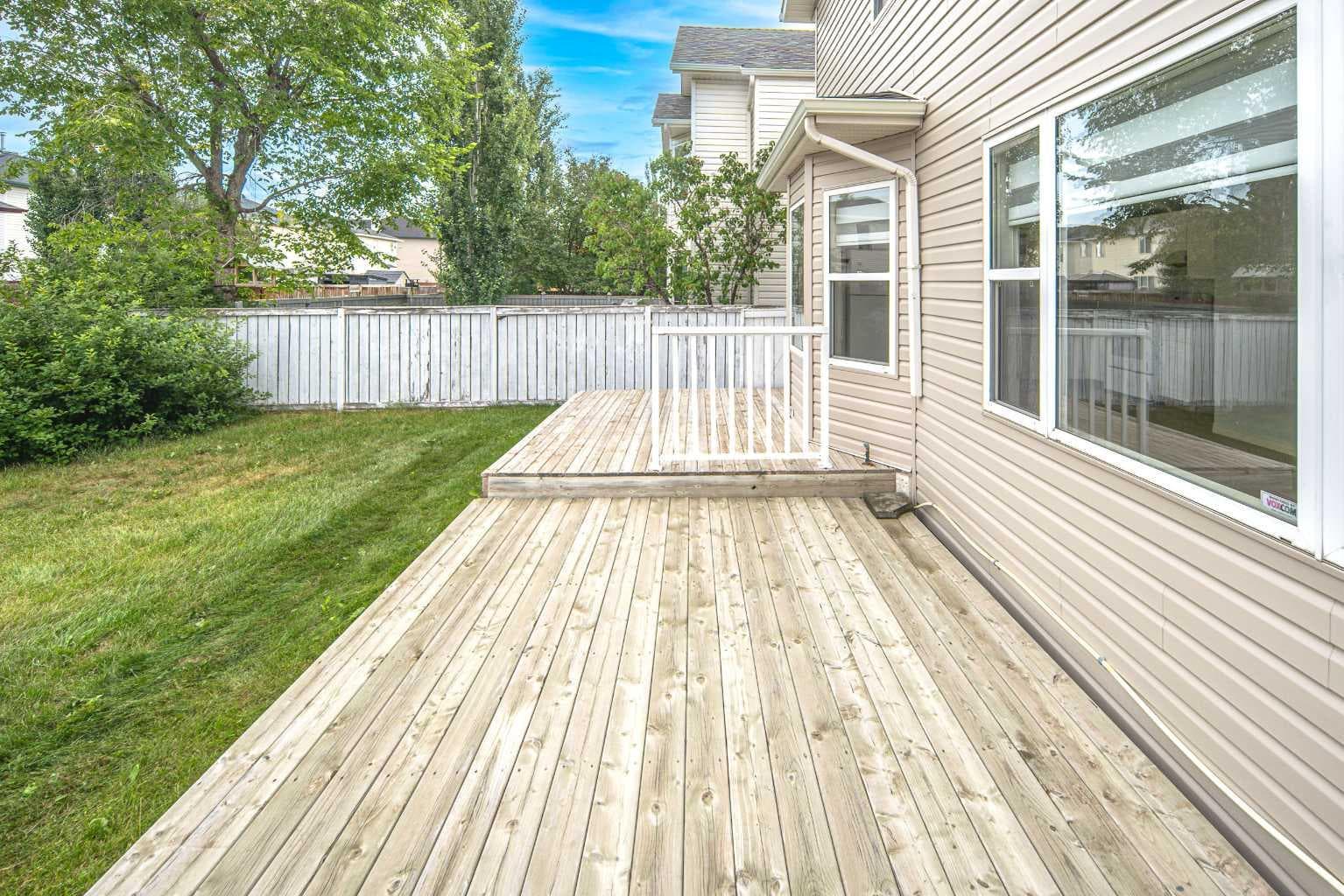 859 Harvest Hills Drive NE