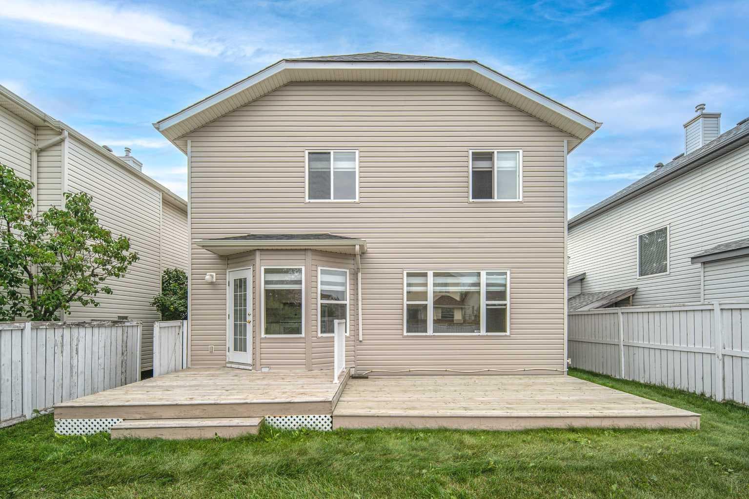 859 Harvest Hills Drive NE