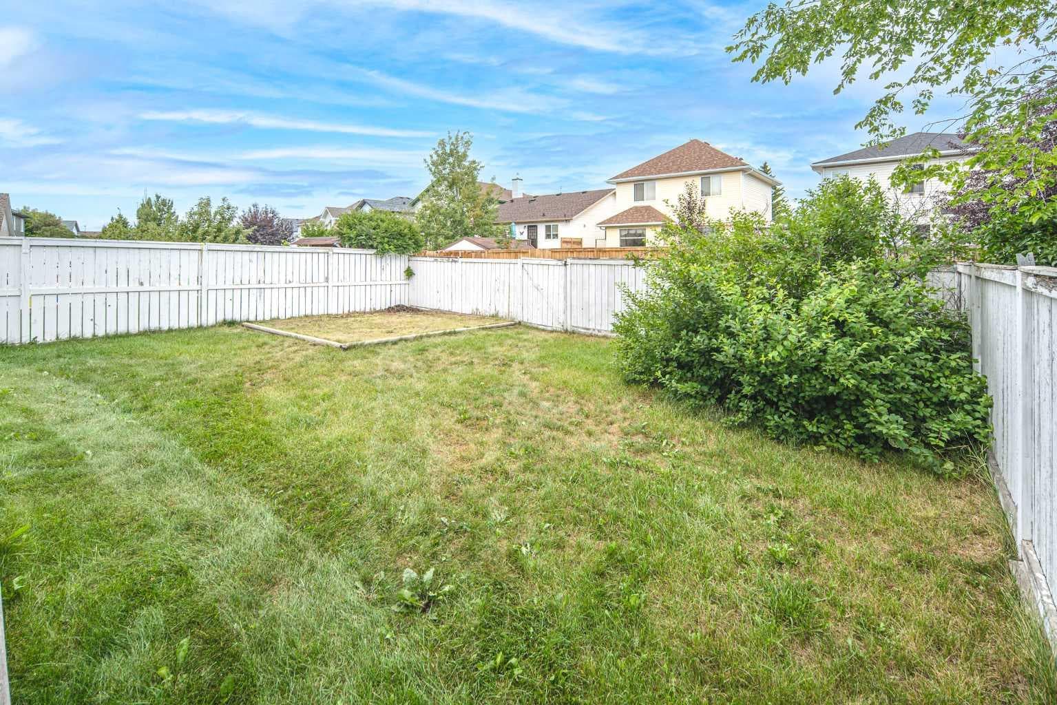 859 Harvest Hills Drive NE
