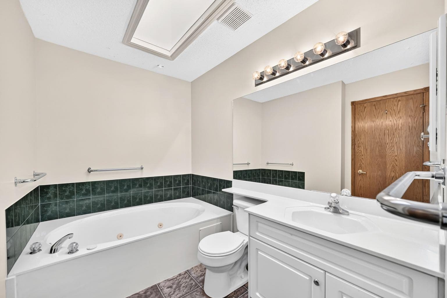 8 Sunlake Close SE