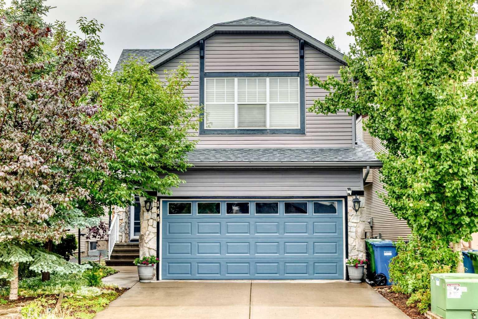 144 Cougarstone Common SW