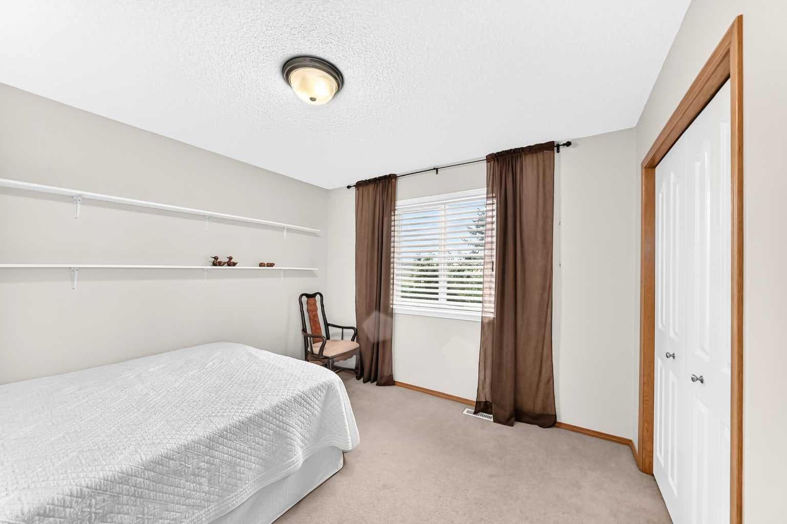 144 Cougarstone Common SW