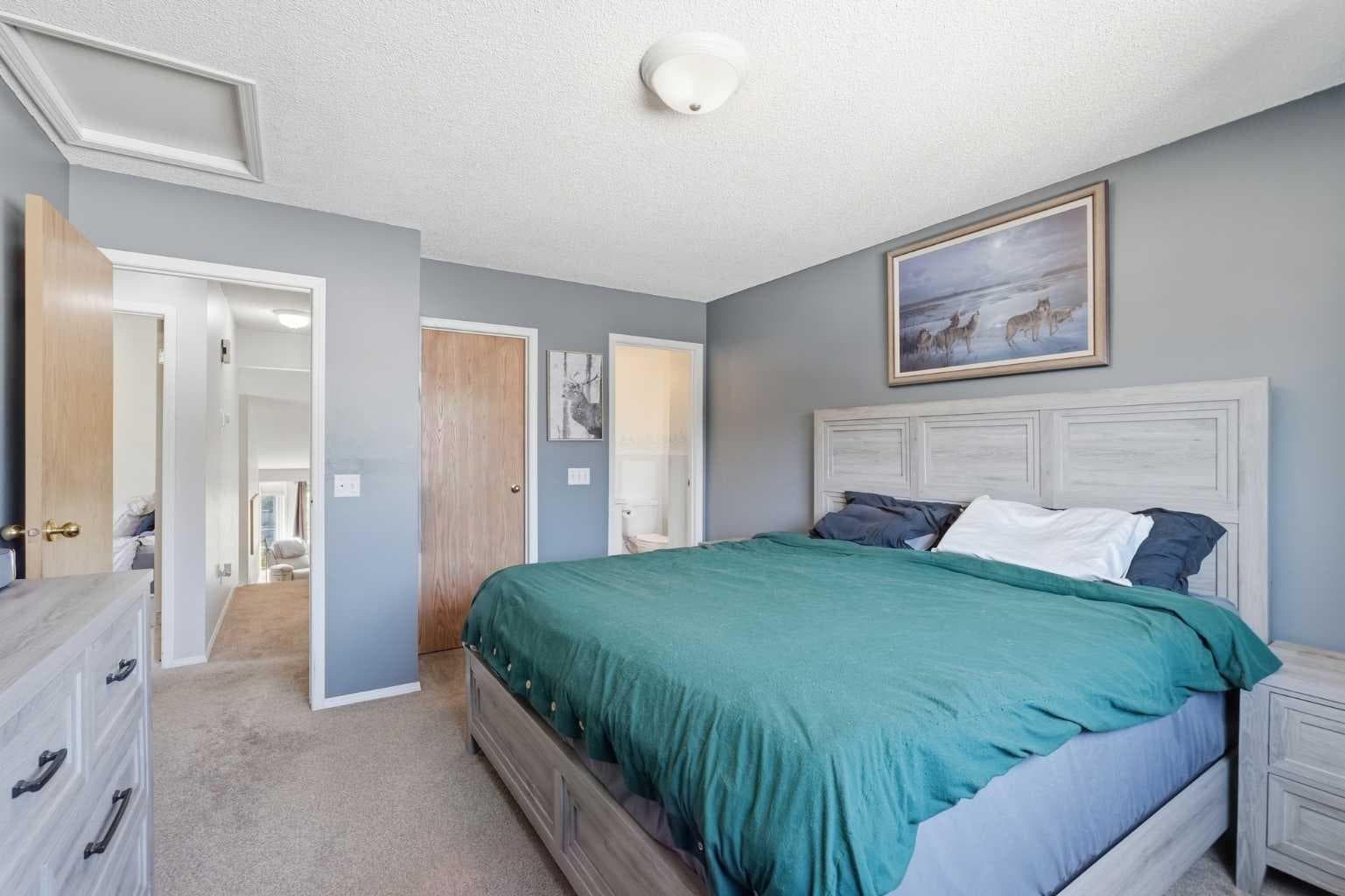 271 Erin Meadow Close SE