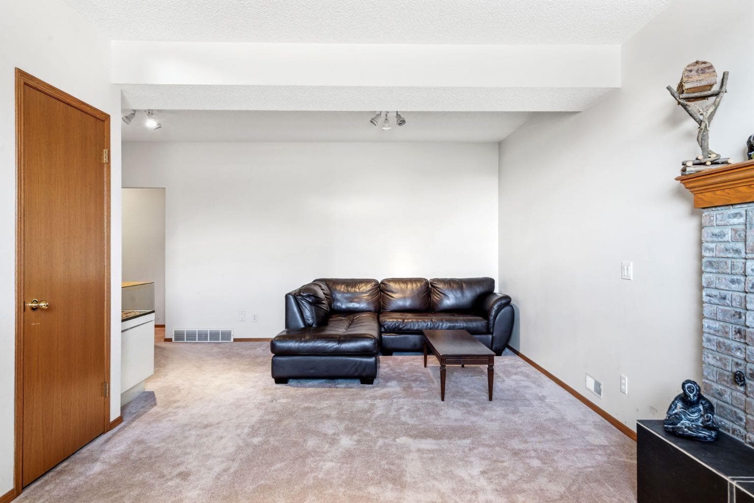 48 Headlands Close 