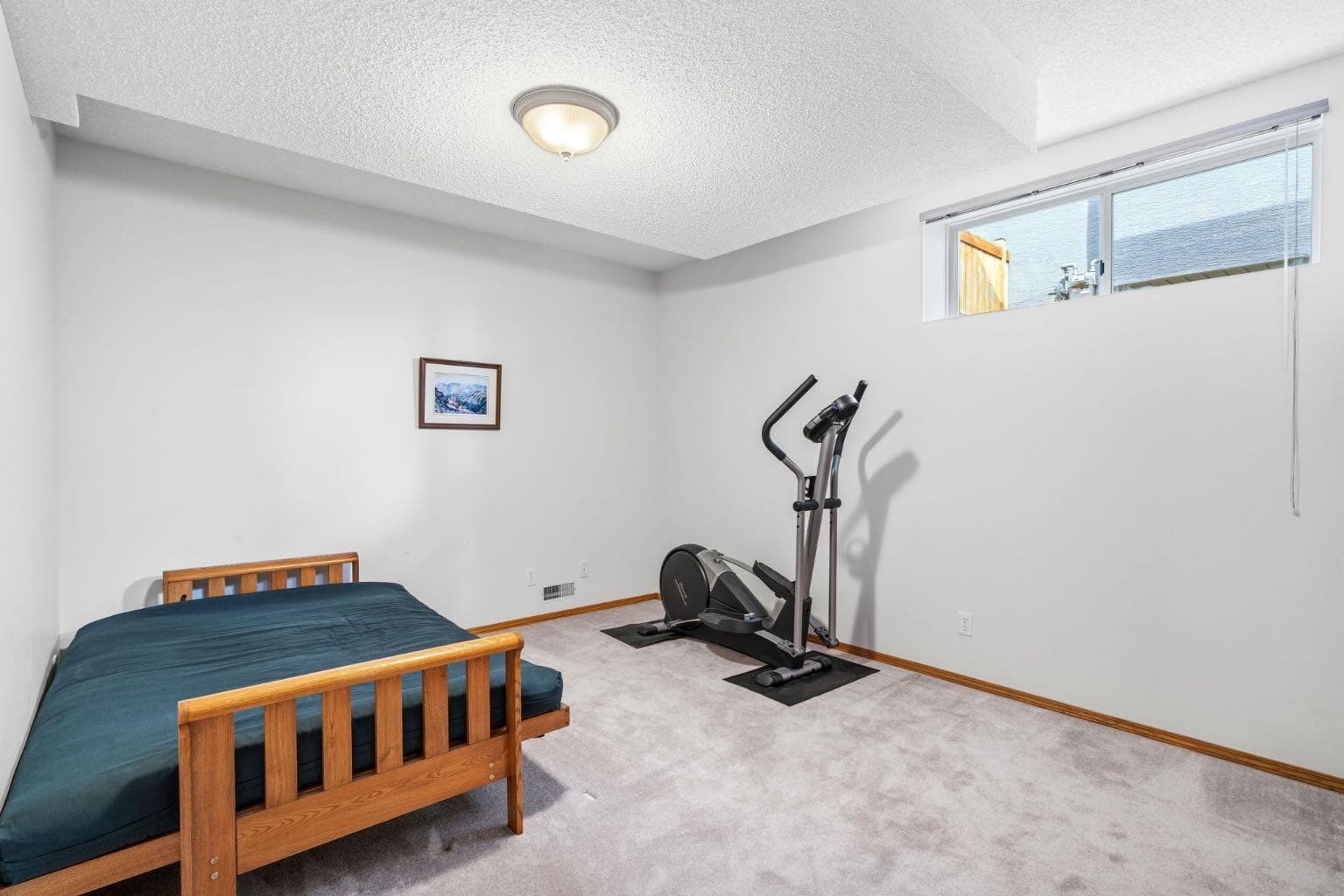48 Headlands Close 
