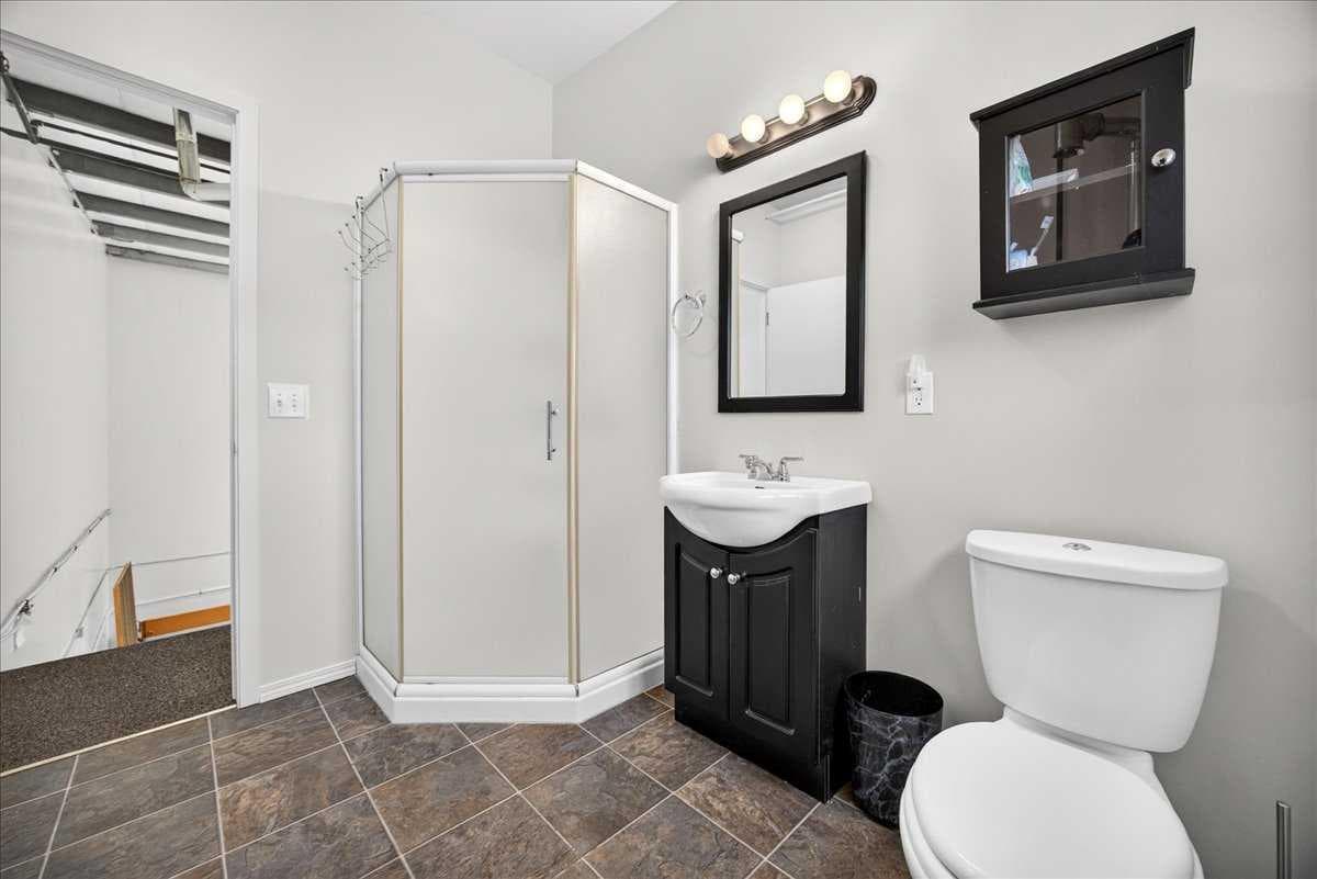 1, 336 Noorduyn Park NE