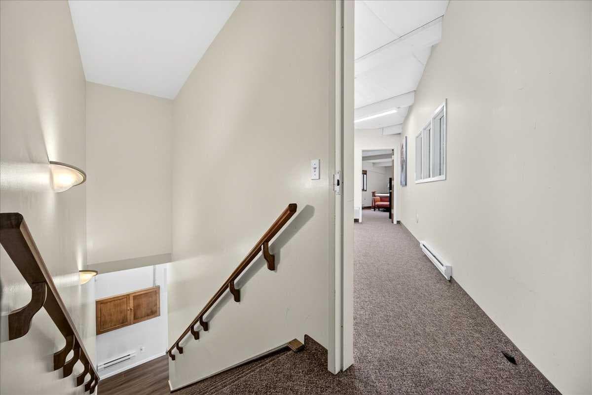 1, 336 Noorduyn Park NE