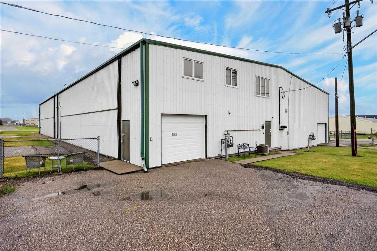 1, 336 Noorduyn Park NE