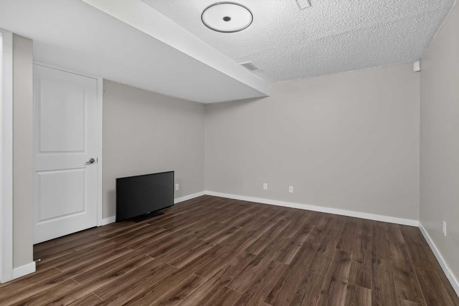 211 Skyview Point Road NE