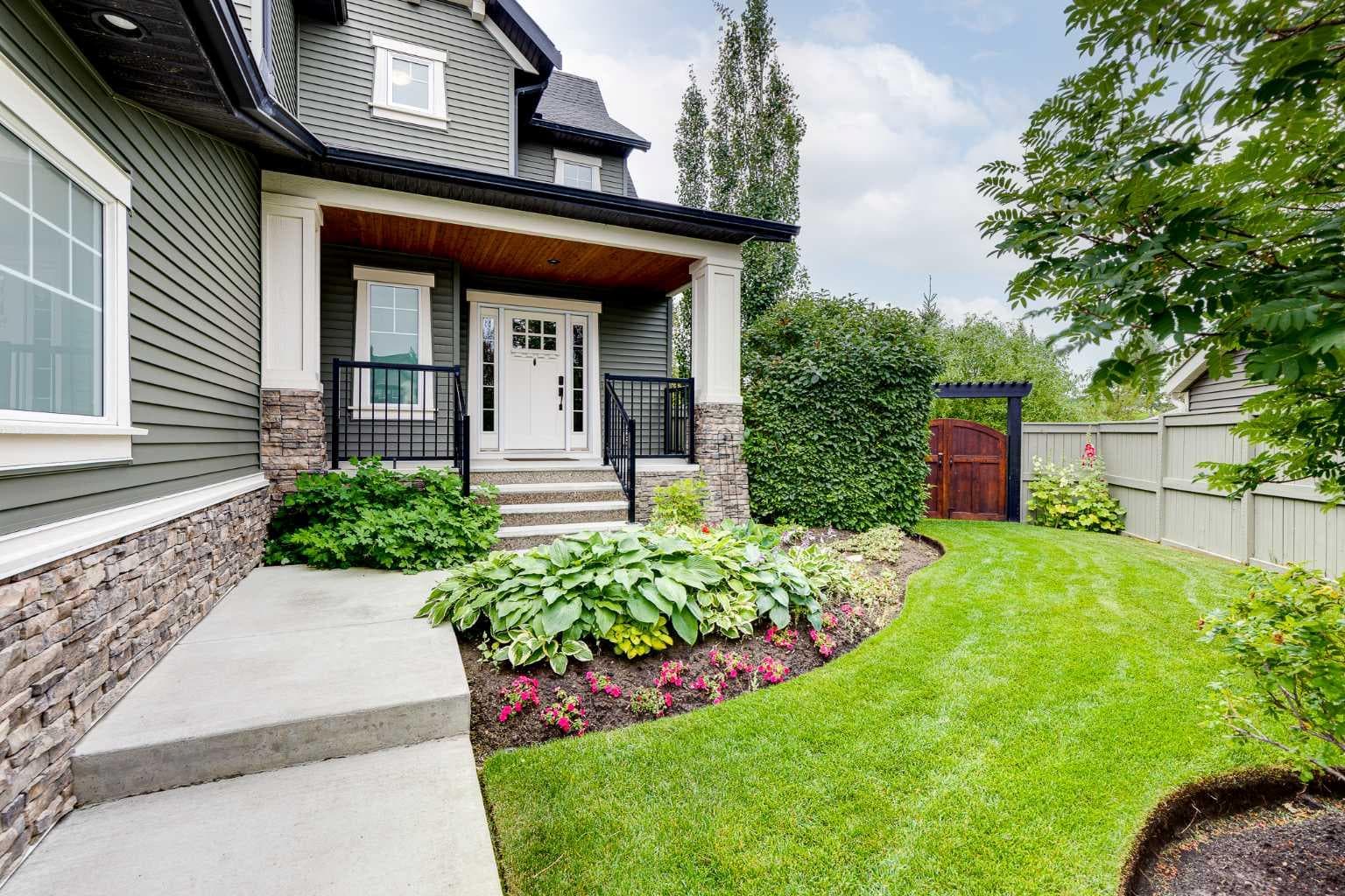126 Coopersfield Way SW