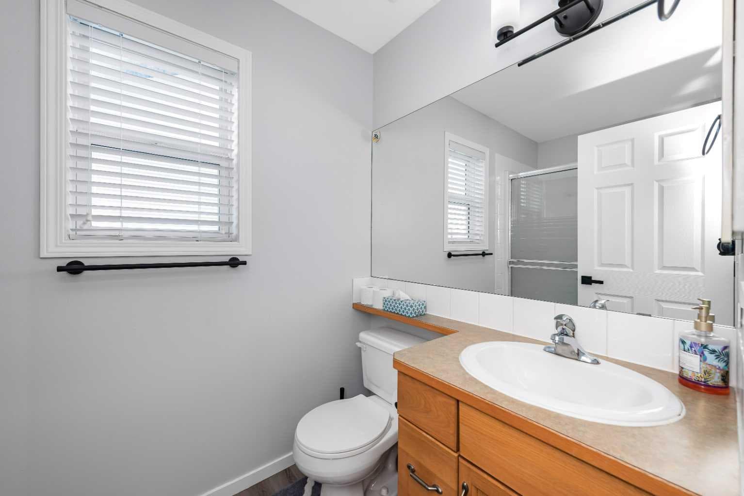 2 Saddlefield Crescent NE