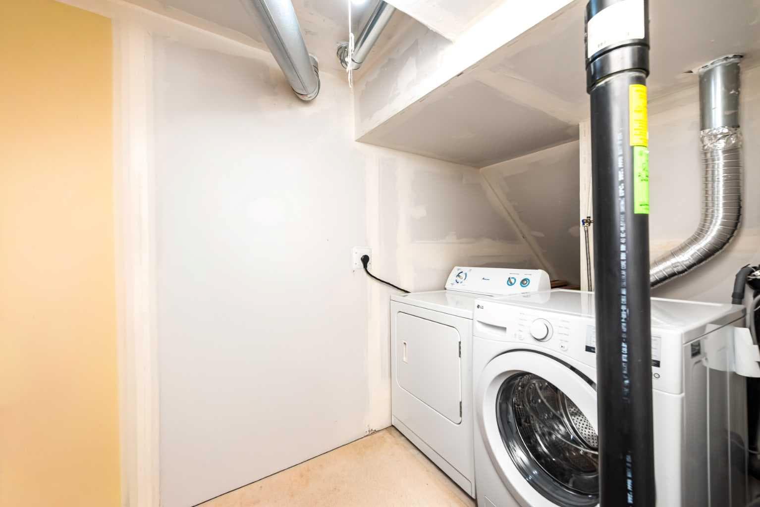 2 Saddlefield Crescent NE