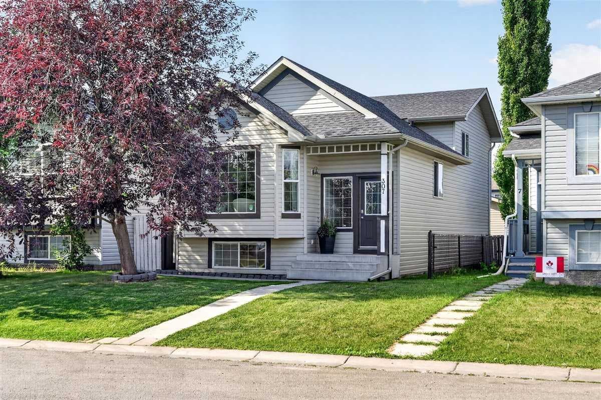 307 Covehaven View NE