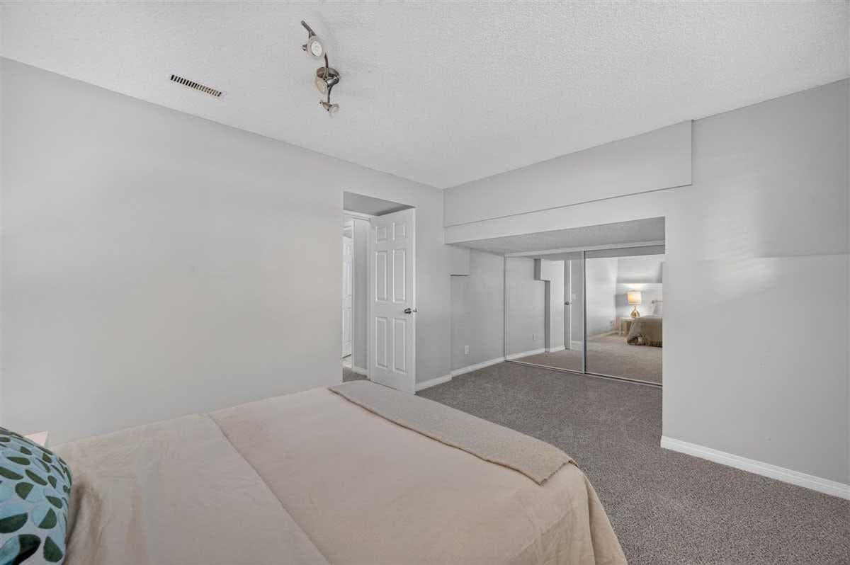 307 Covehaven View NE