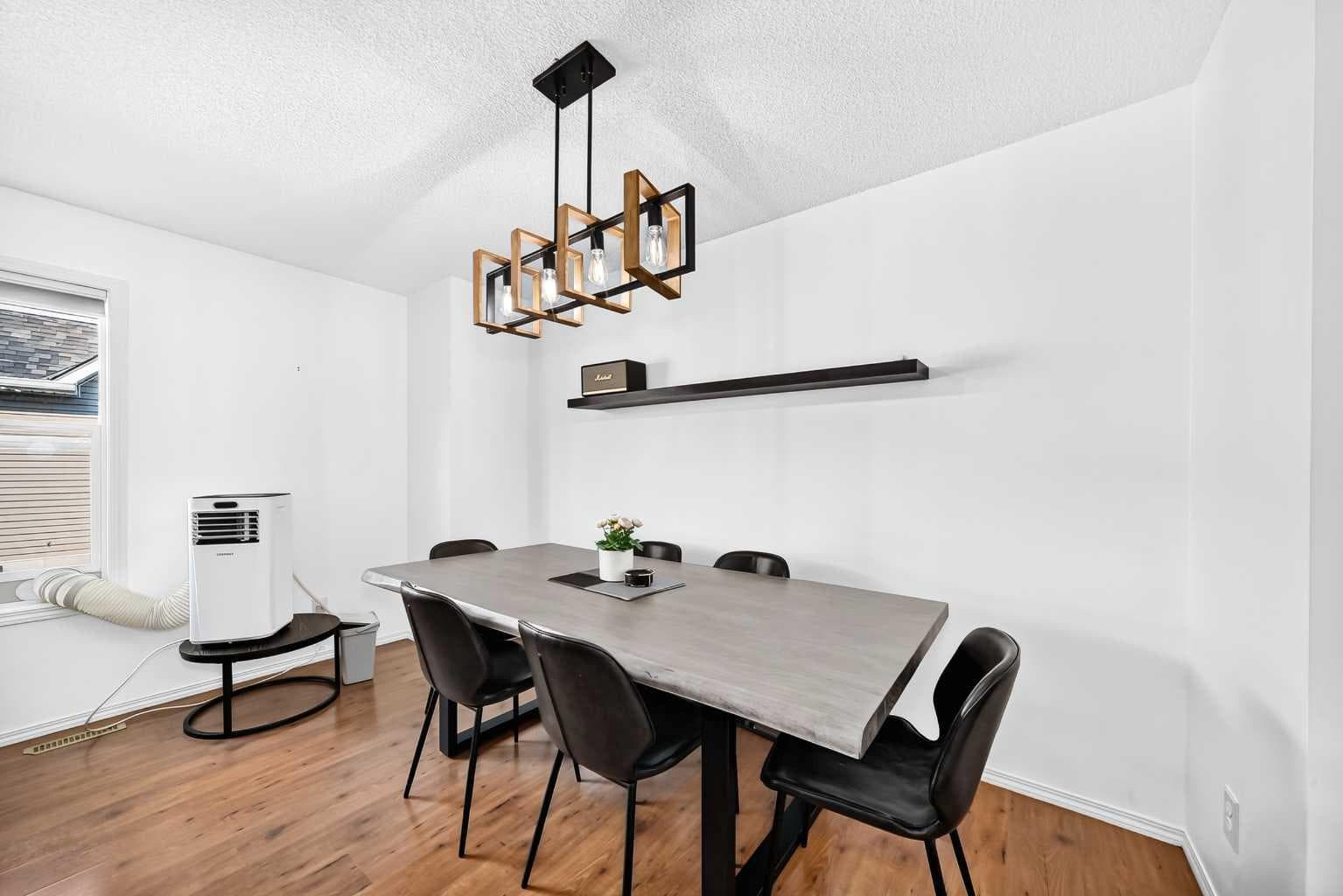 252 McKenzie Towne Link SE