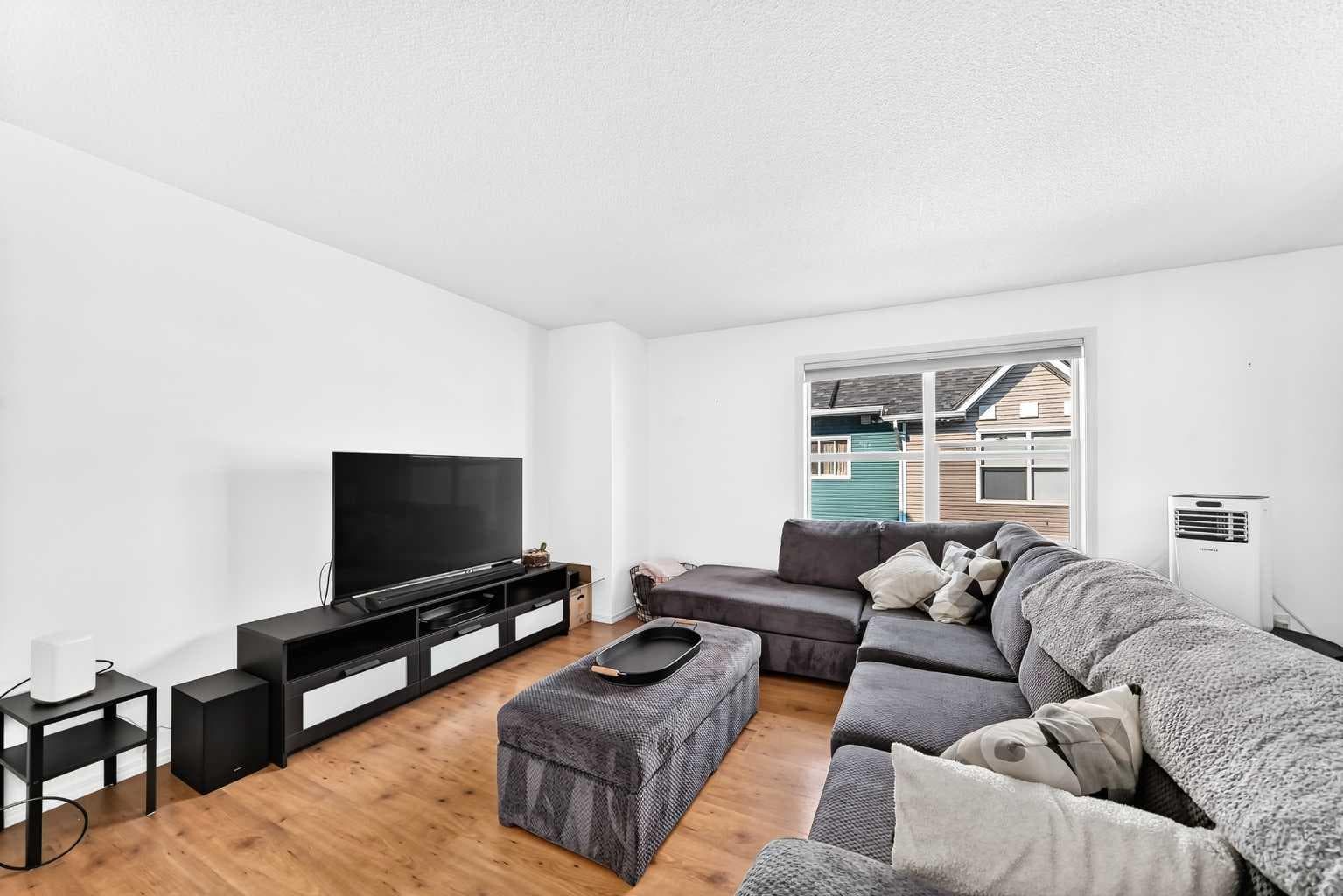 252 McKenzie Towne Link SE