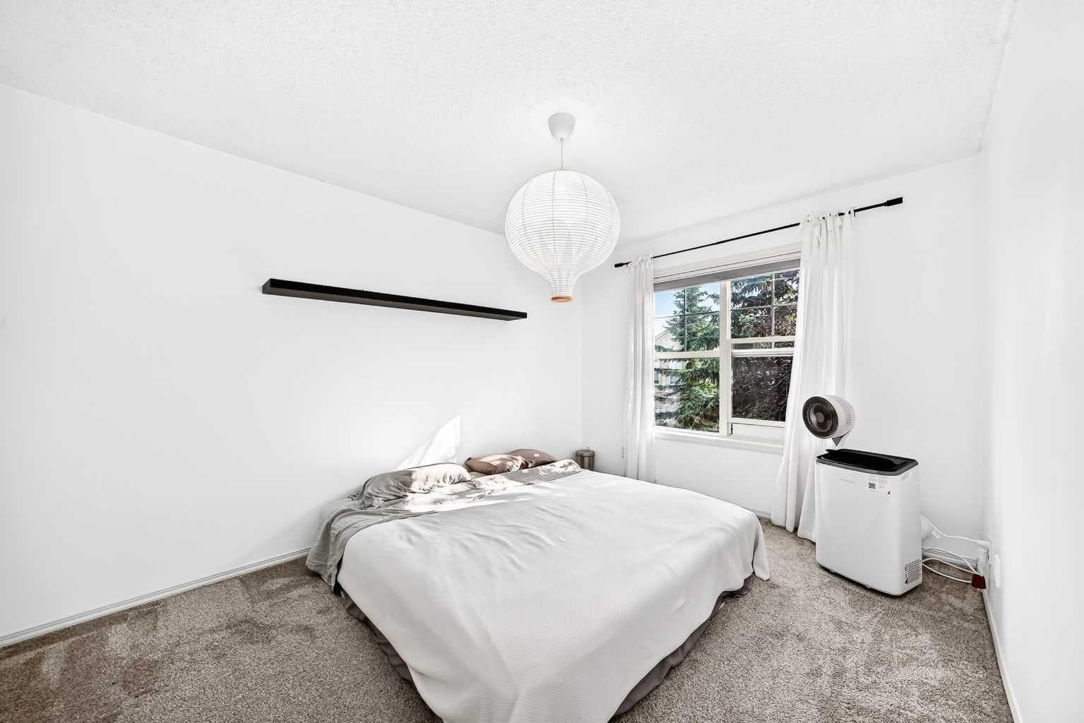 252 McKenzie Towne Link SE