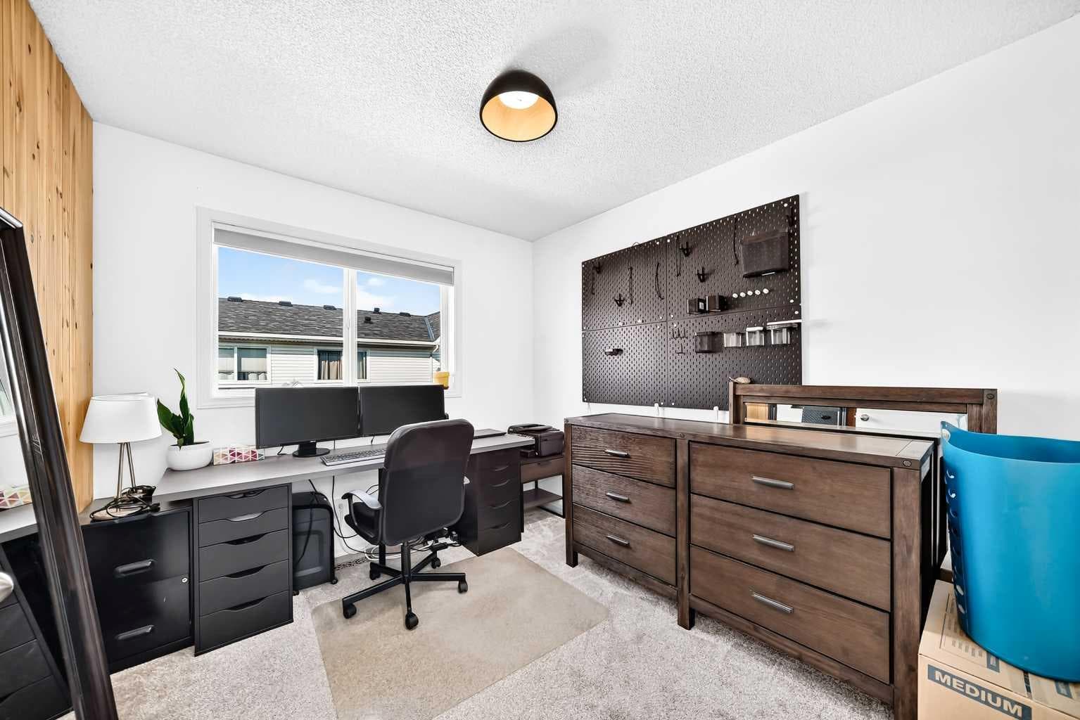 252 McKenzie Towne Link SE