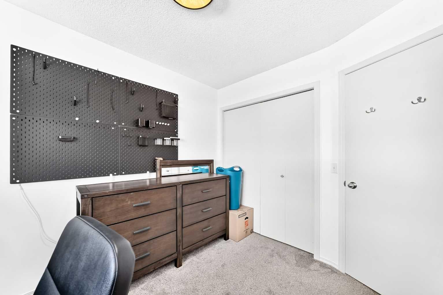 252 McKenzie Towne Link SE