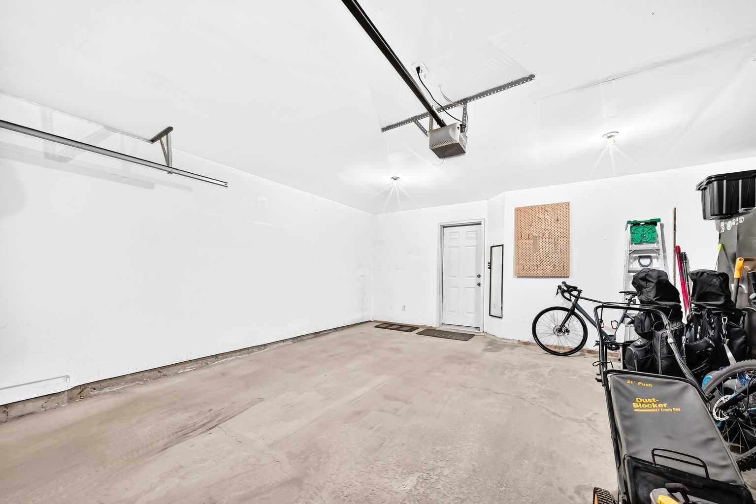 252 McKenzie Towne Link SE