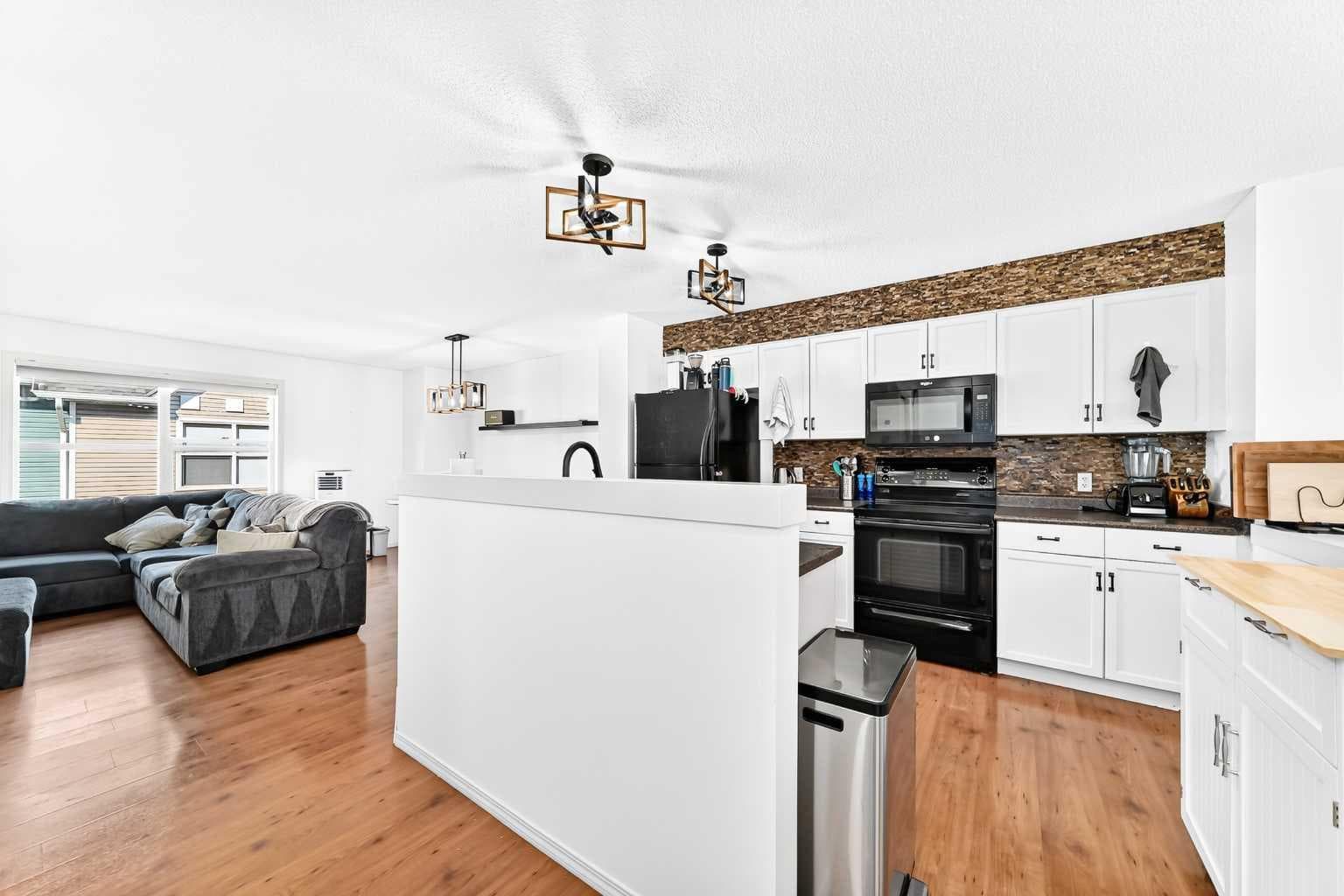 252 McKenzie Towne Link SE