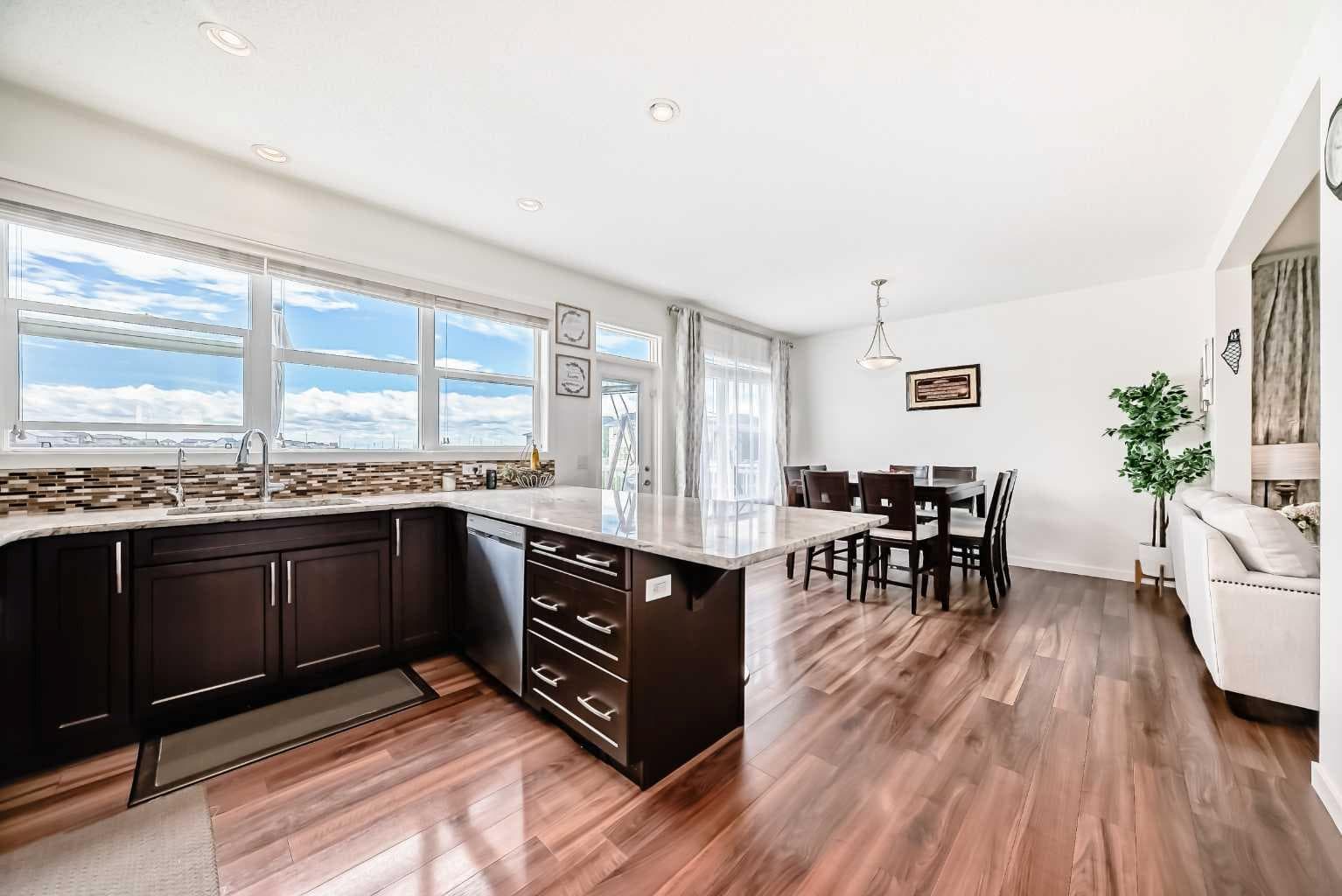 33 Redstone Drive NE