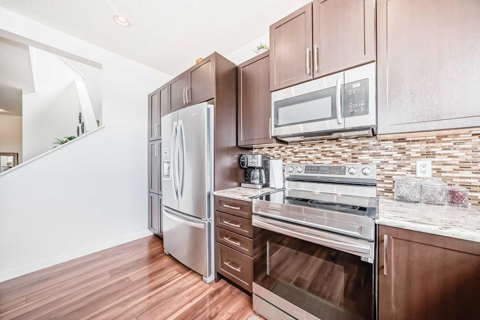33 Redstone Drive NE