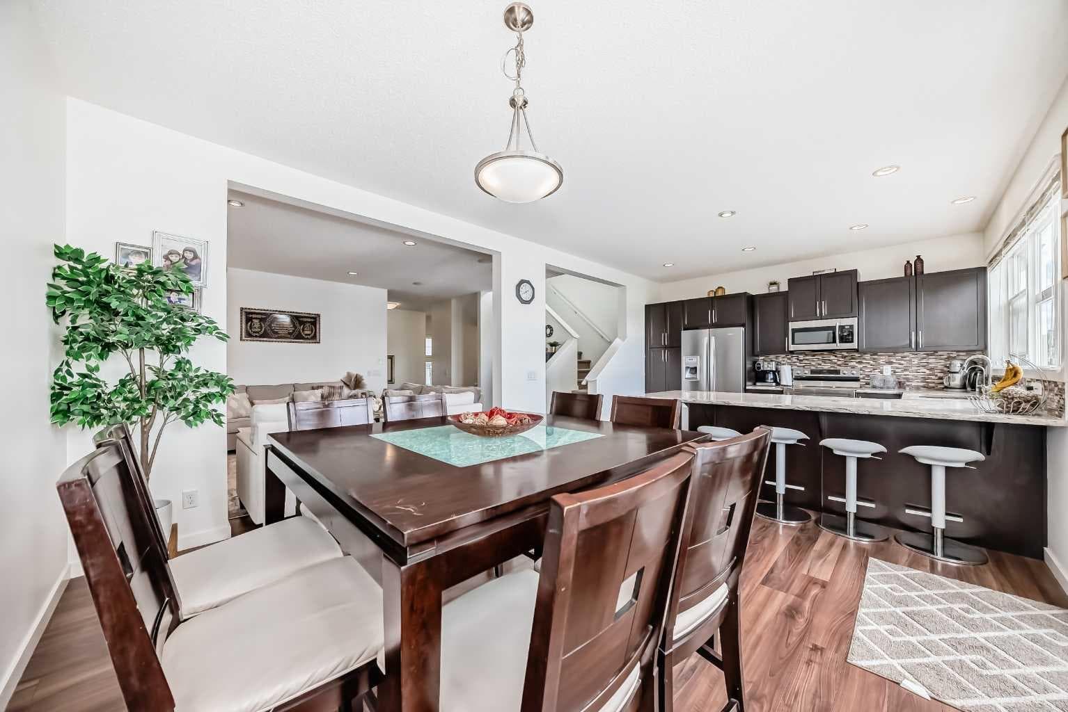 33 Redstone Drive NE