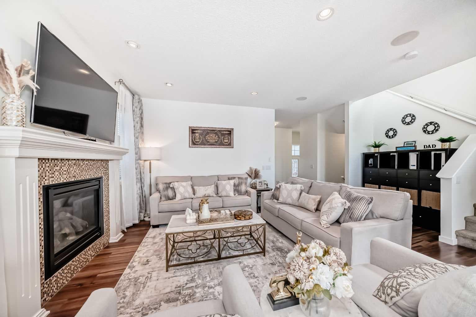 33 Redstone Drive NE