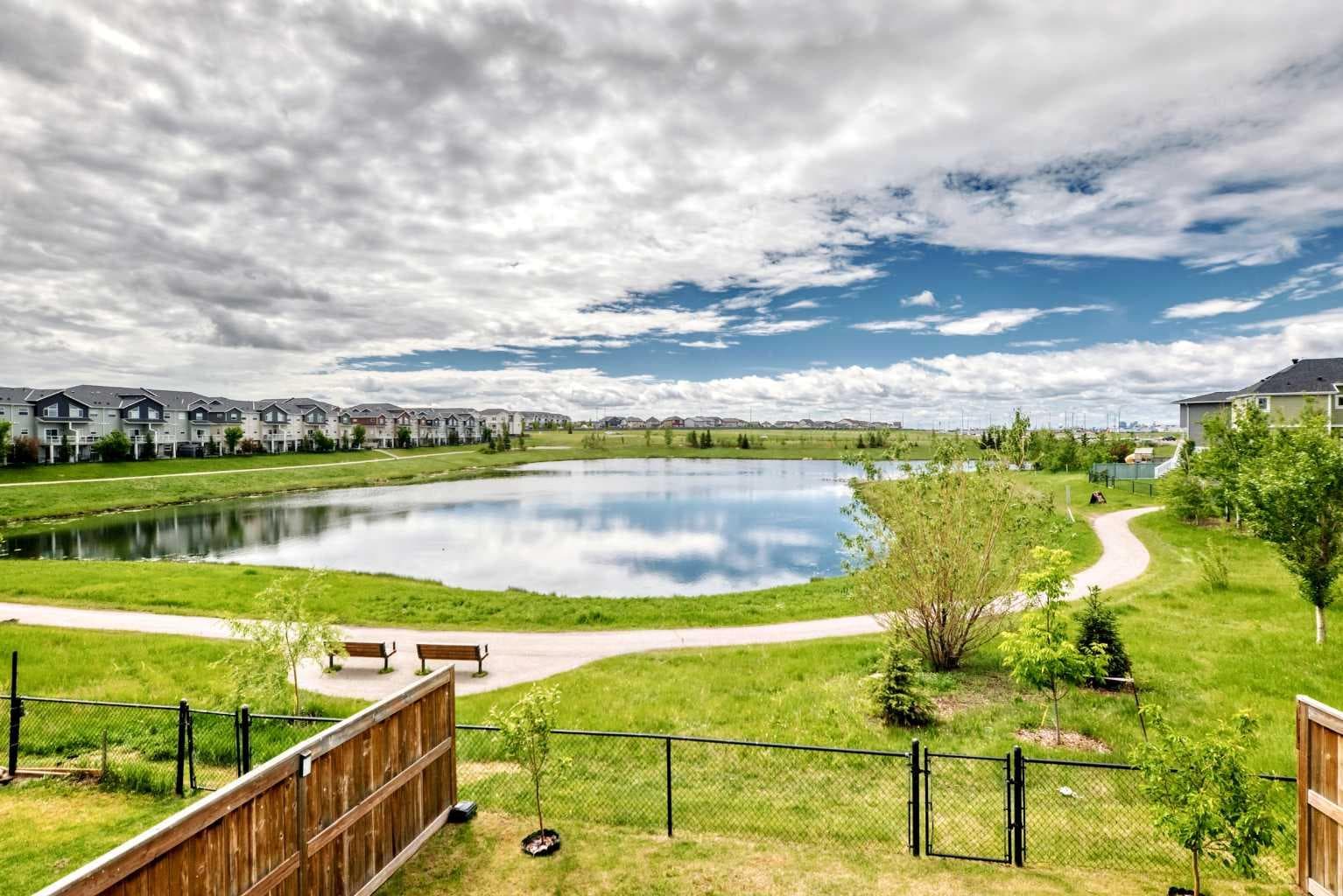 33 Redstone Drive NE