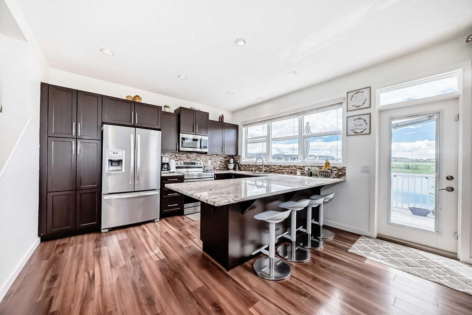 33 Redstone Drive NE