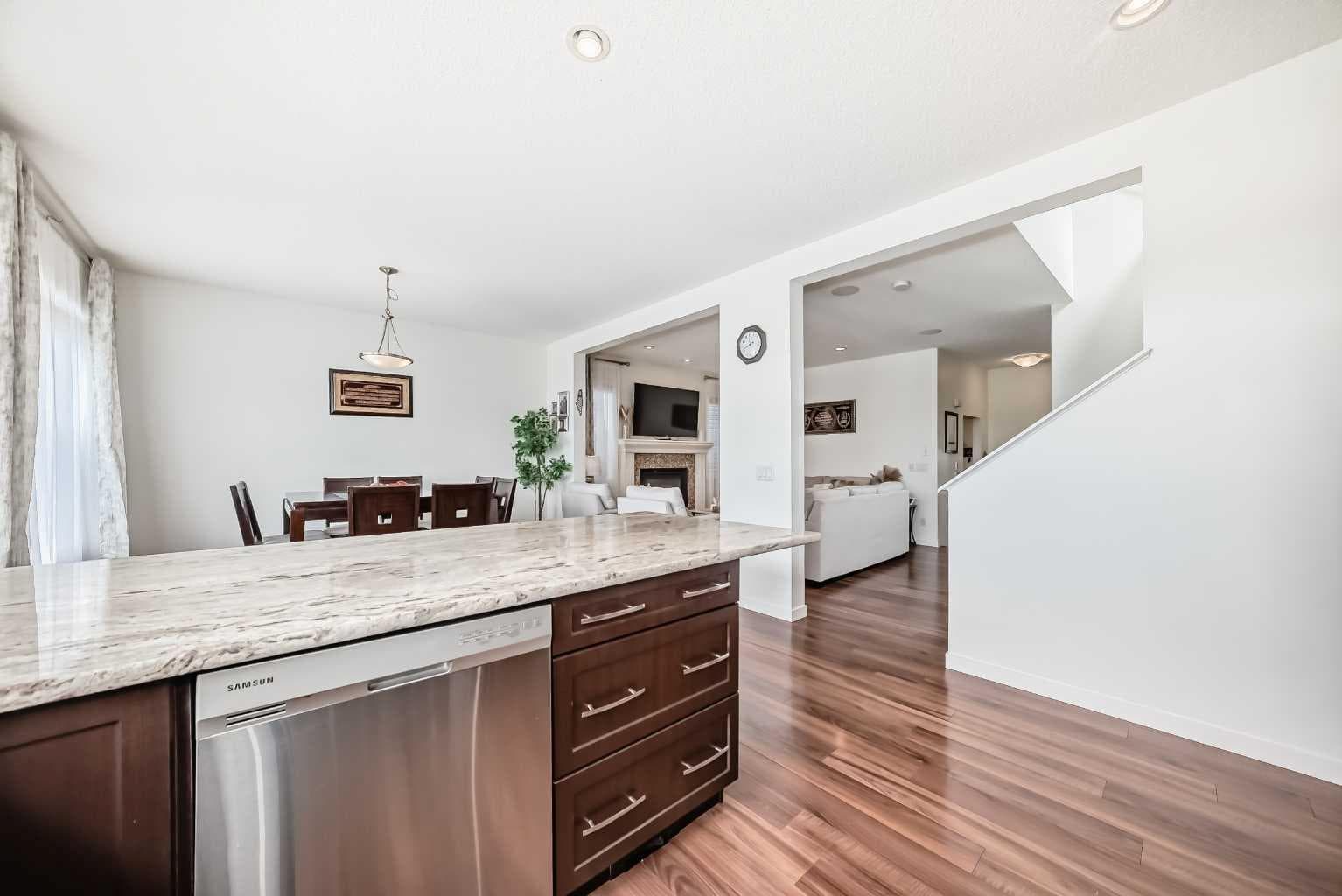 33 Redstone Drive NE