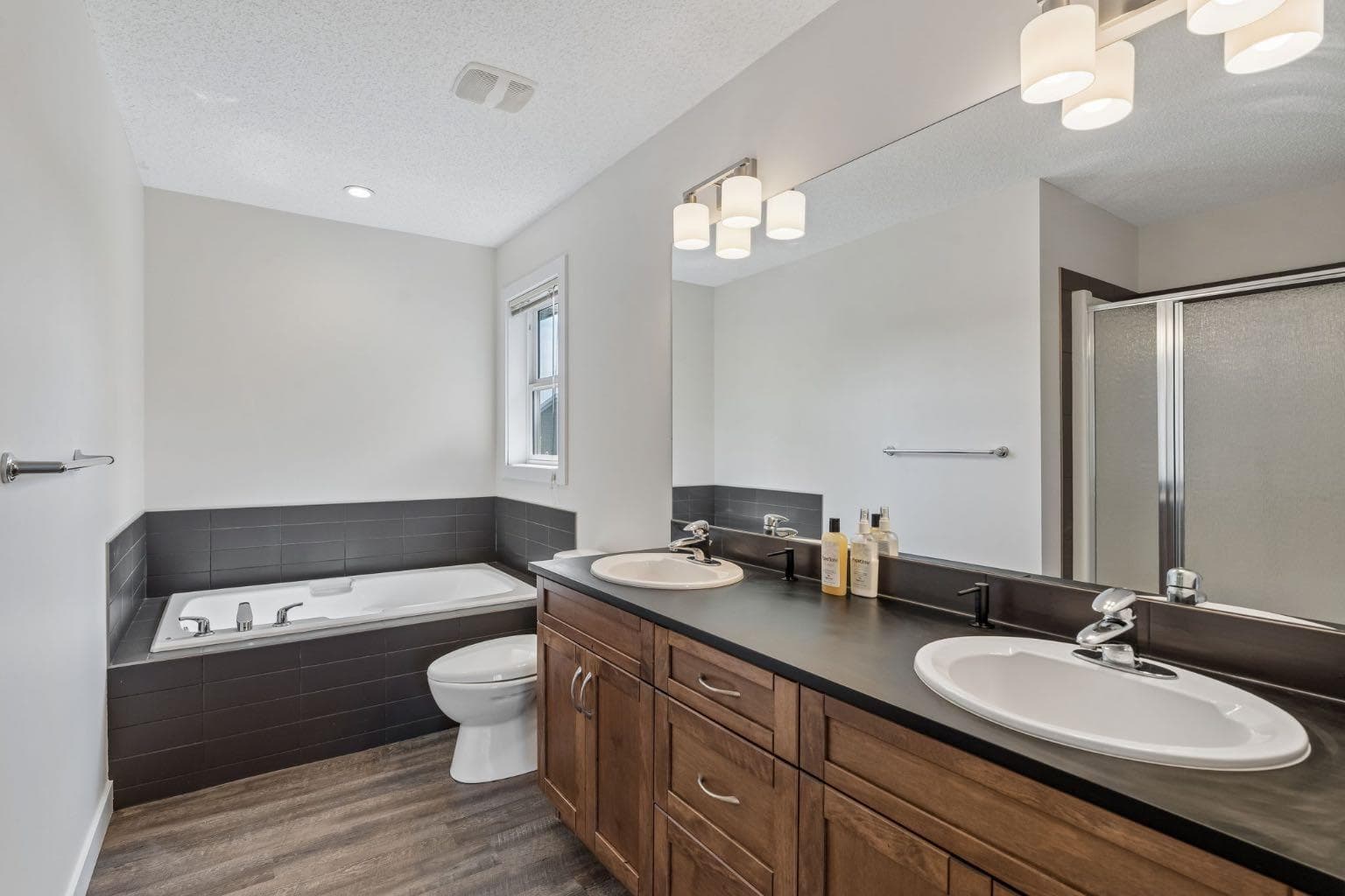 97 River Heights Crescent 