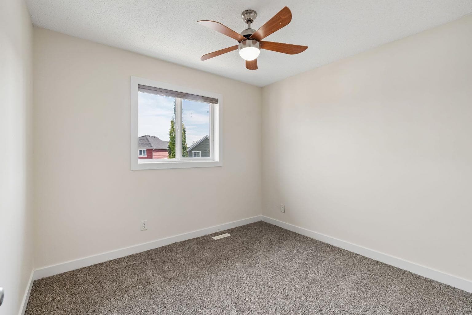 97 River Heights Crescent 
