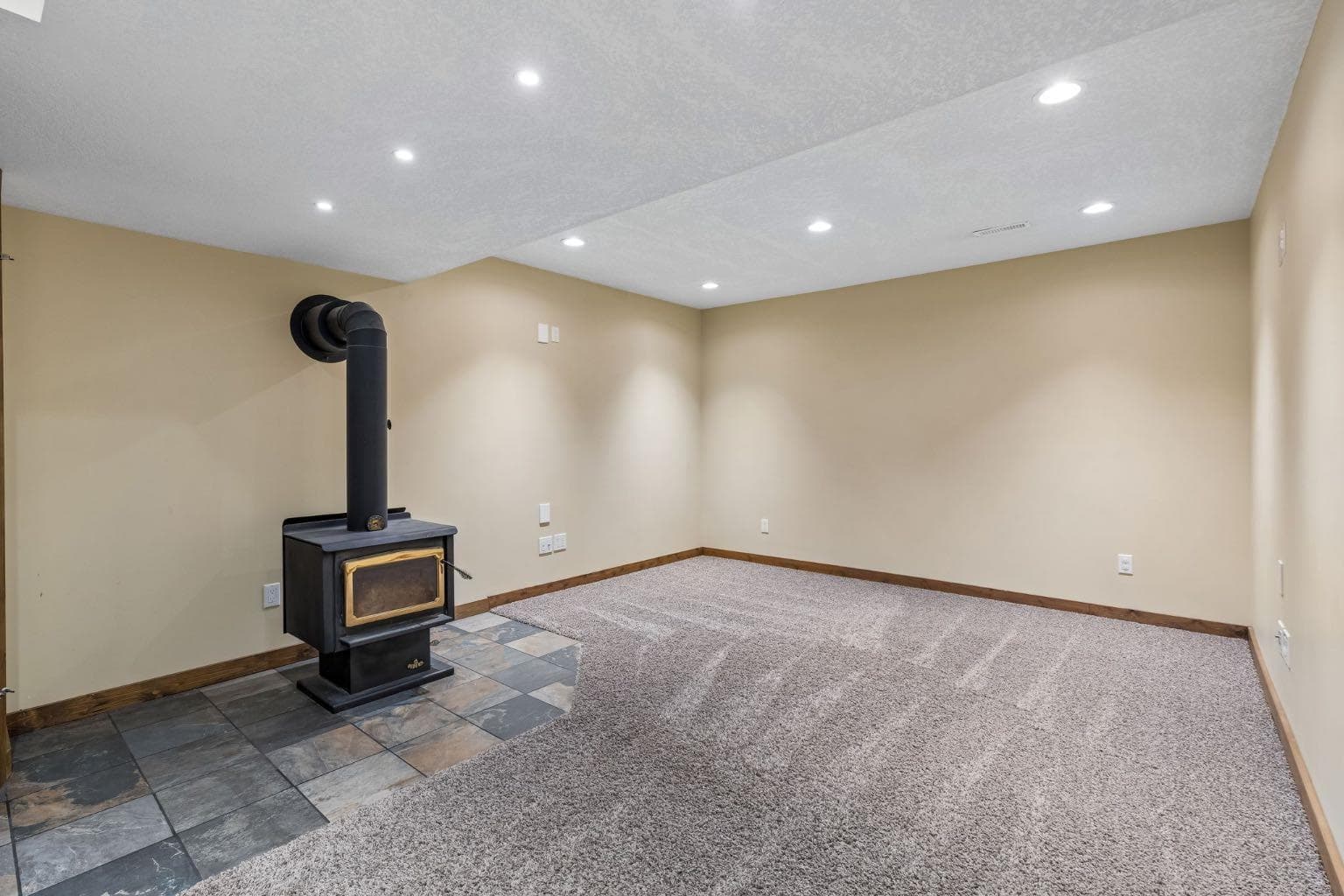 97 River Heights Crescent 