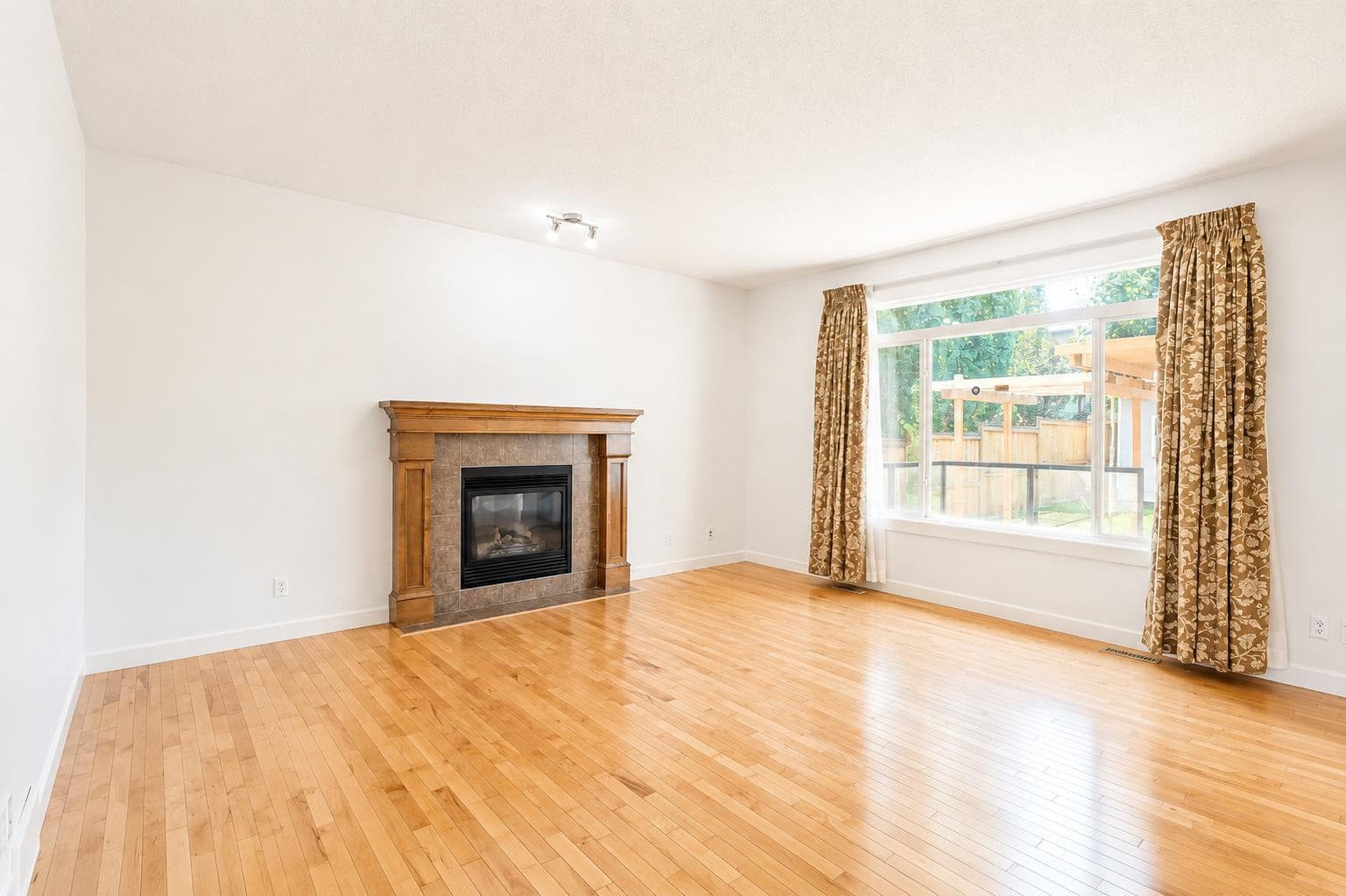 108 Tuscany Estates Close NW