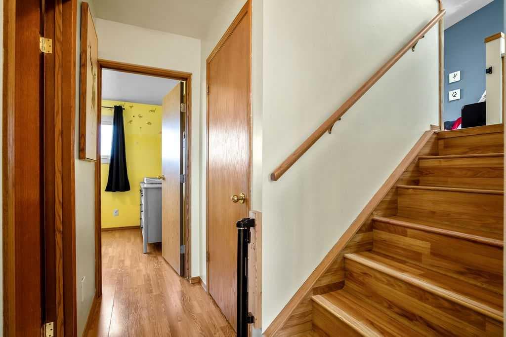 115 5 St  
