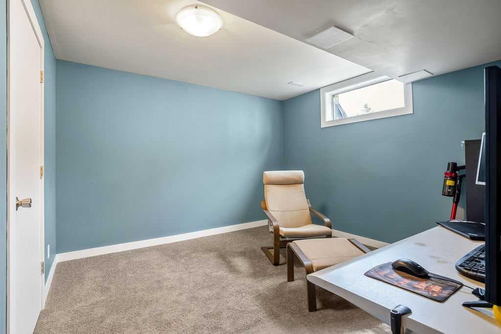115 5 St  