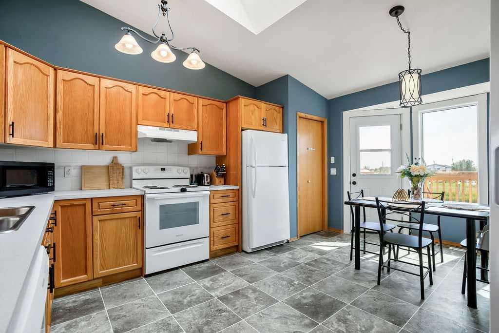 115 5 St  