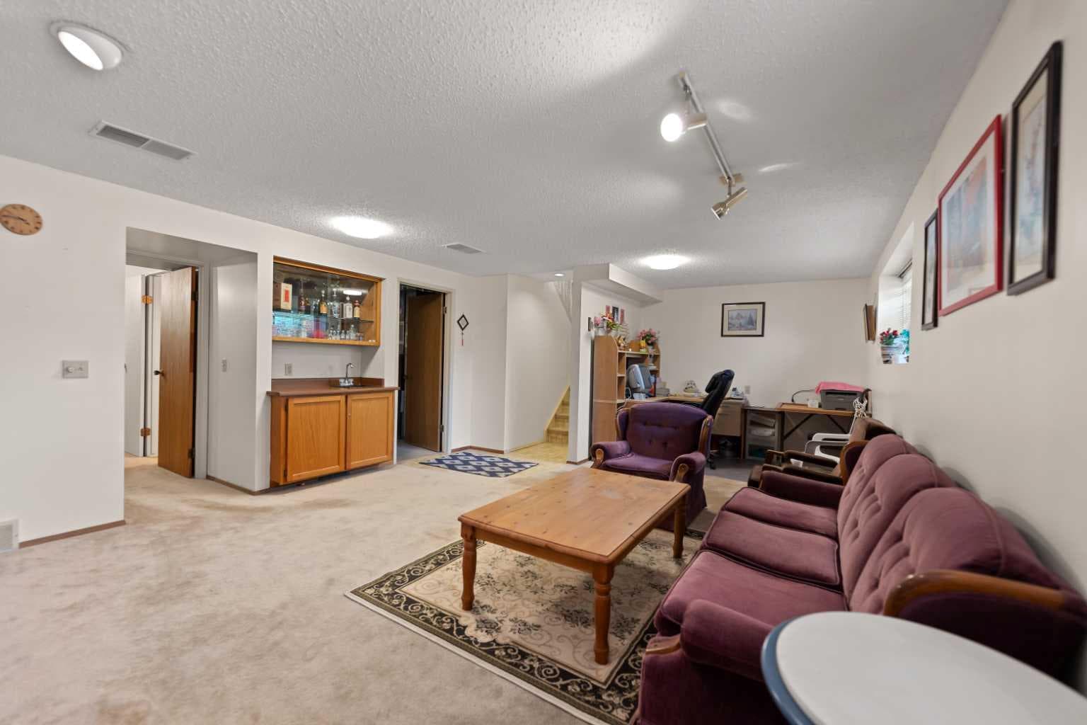 224 Berwick Way NW