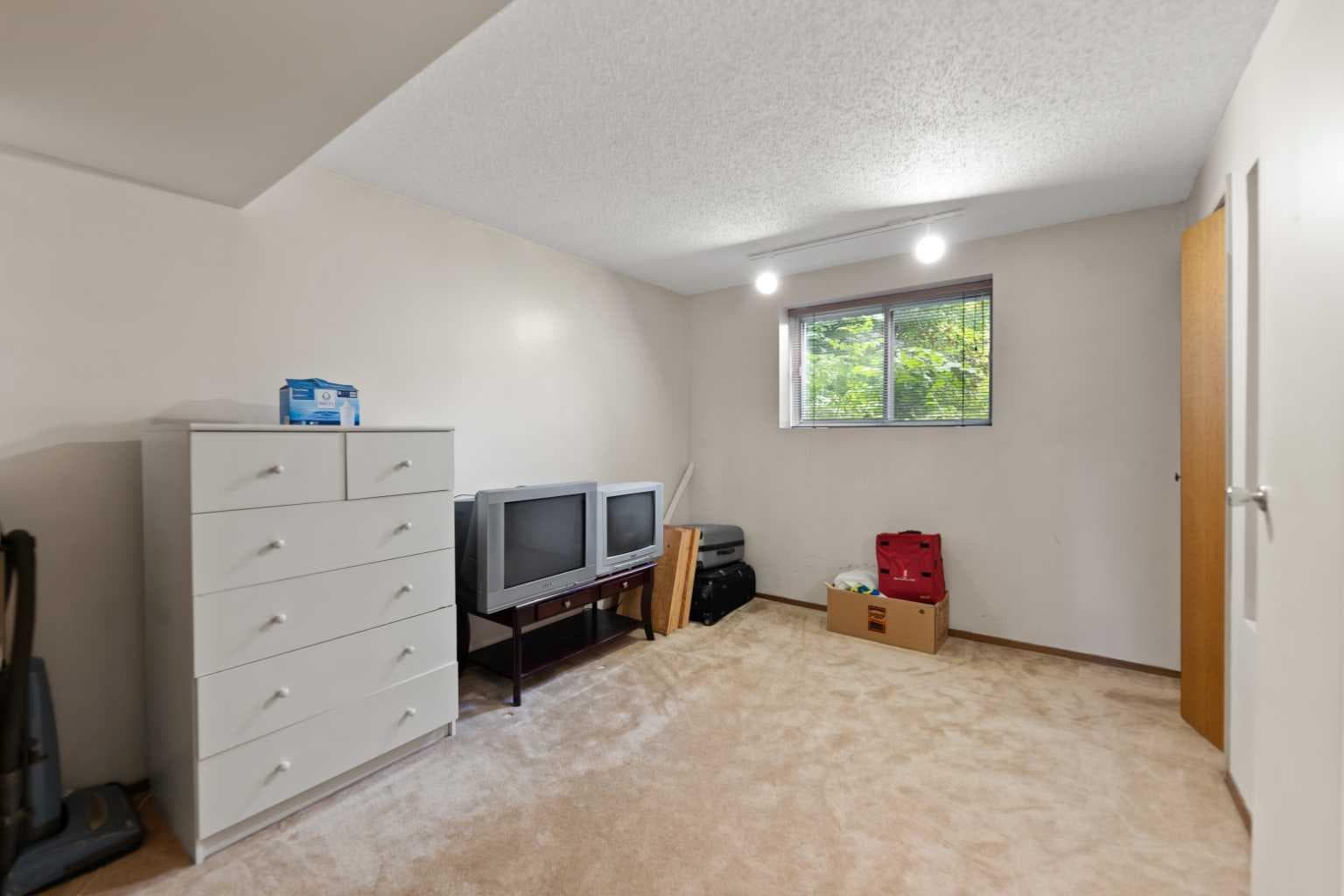 224 Berwick Way NW