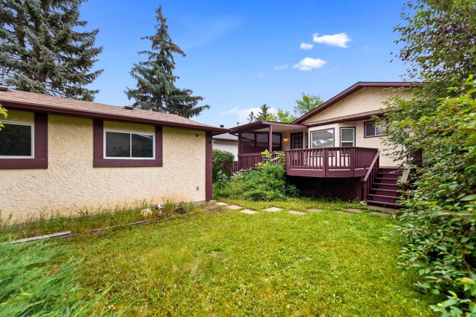 224 Berwick Way NW