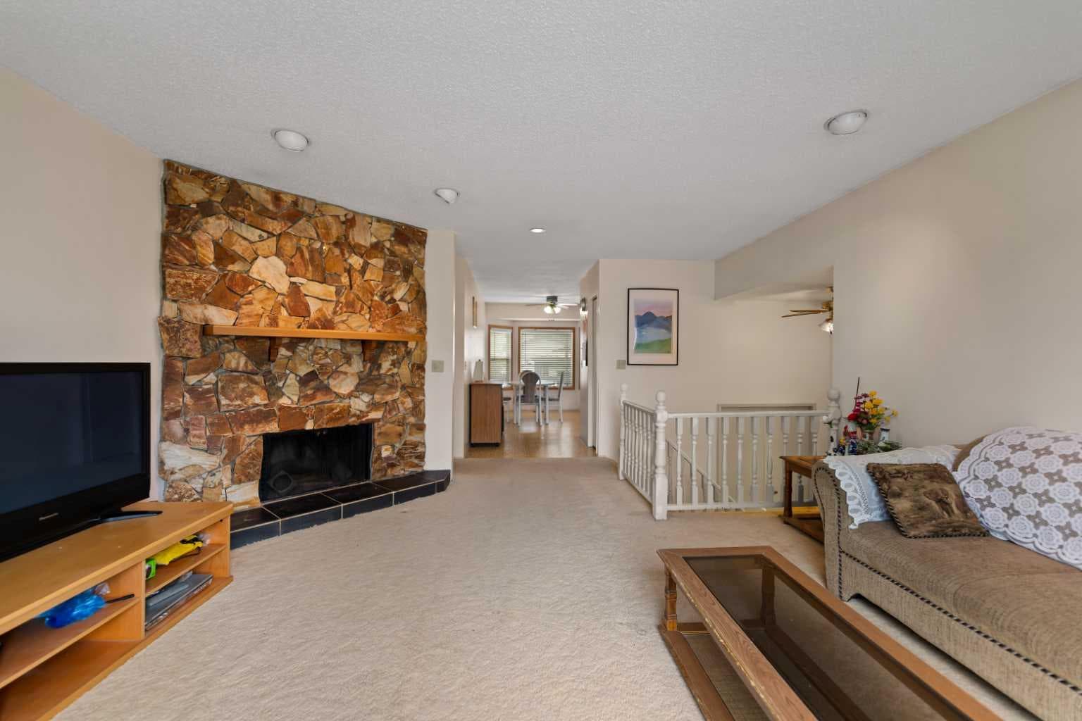 224 Berwick Way NW